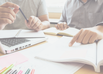 Percakapan Imajiner Antara Guru Gen-Z dengan K.H. Dewantara dan K.H. Ahmad Dahlan