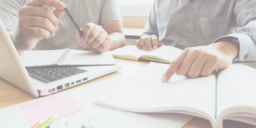 Percakapan Imajiner Antara Guru Gen-Z dengan K.H. Dewantara dan K.H. Ahmad Dahlan