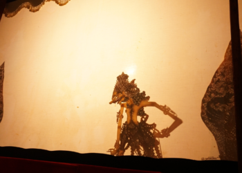 “Ketika Bima Bertemu Marcus Aurelius: Pelajaran Stoik dari Dunia Wayang”