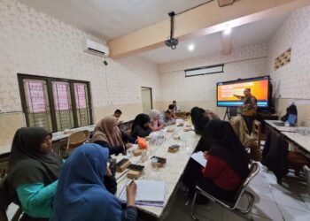 SD Muhammadiyah 20 Sidorejo Surakarta Gelar Workshop Menulis Majalah