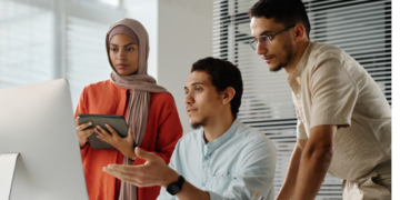 Gaji UMR, Mentalnya Miliarder